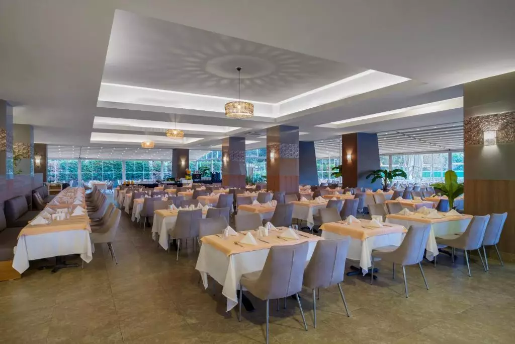 رستوران Liberty Golf And Resort Kusadasi